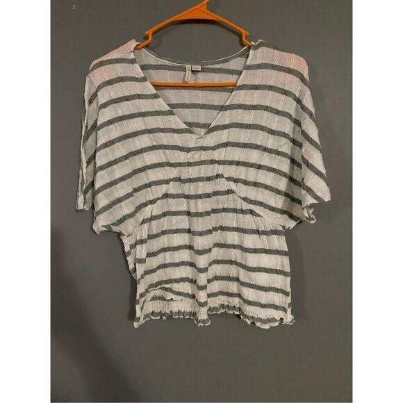 Cato Grey And White Batwing Short Sleeve Top Size Large - Picture 1 of 4